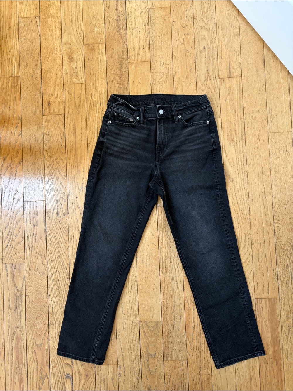 American Eagle Outfitters Super High rise ankle Black Straight-Leg Jeans